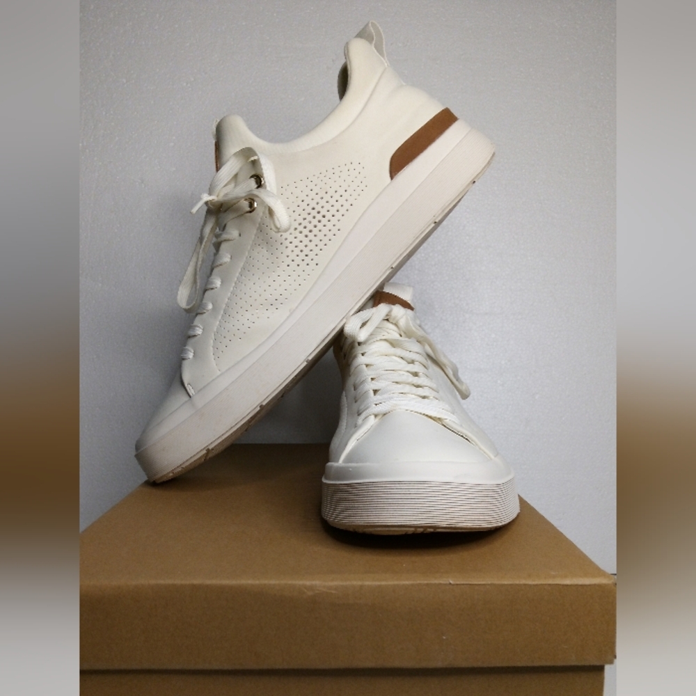 Steve Madden Men's Cream Sneakers